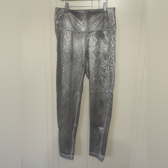 Gray/silver Snake Foil Print Highwaist Leggings - Picture 8 of 10